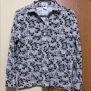 Leon Levin PM Petite Medium Black Gray Leaf Print Long Sleeve Polo Blouse